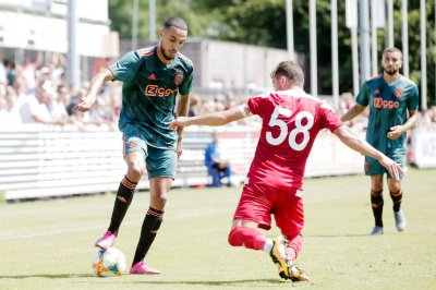 مزراوي يعود ويطمئن تين هاغ