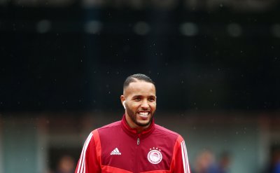 العرابي يقترب من دور المجموعات