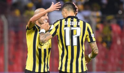 الأحمدي وداكوسطا يكتفيان بـ المدرجات 