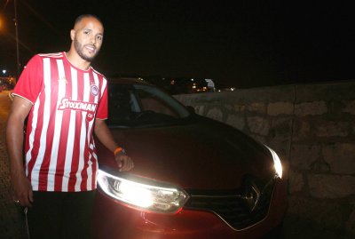 العرابي يشارك فوز فريقه في اخر الأنفاس