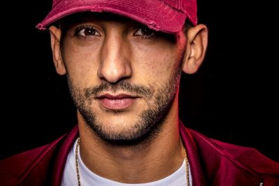 الصحافة الهولندية ترحب بتمديد أجاكس لنجمه المغربي