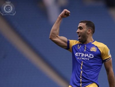 حمد الله  رأس الحربة  الوحيد