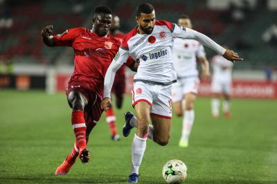 «فيطو» أحمر في وجه الحداد