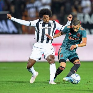 زياش ومزراوي يعودان بالتعادل من قبرص