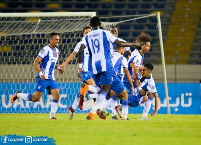 ثلاث شهب زرقاء تلمع في مرمى الزوراء