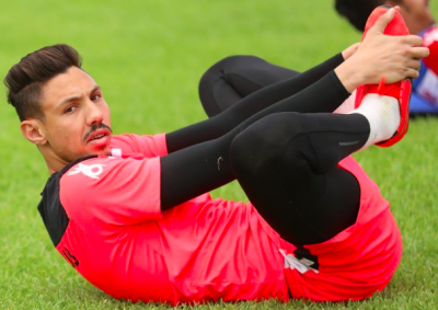 الهلال السعودي يعاقب المحمدي!