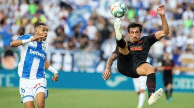 النصيري يتعثر للمرة الثانية تواليا