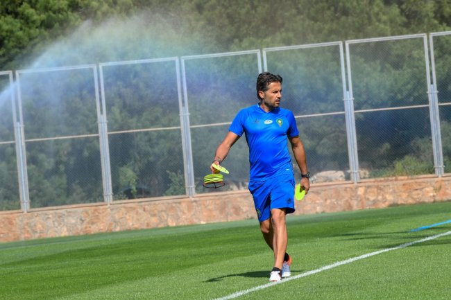 بوميل أضاف 4 لاعبين جدد للمنتخب الأولمبي المغربي