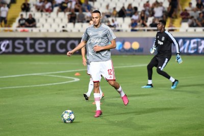 مزراوي يزيد من متاعب مدربه لهذا السبب