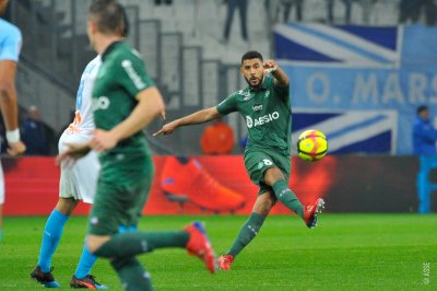 تفاصيل انضمام أيت بناصر لبوردو