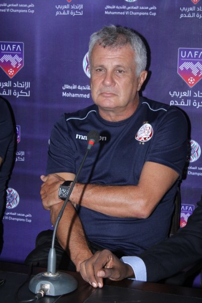 مدرب الوداد: المريخ ليس غريبا علي