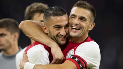 بسبب زياش وطاديش، فان خال ينقد جائزة أفضل لاعب بهولندا