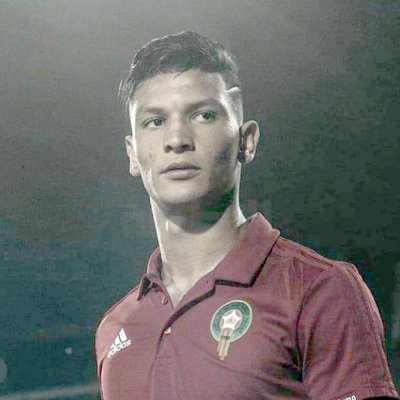 أشرف داري مطالب بتصحيح أفكاره