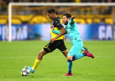 ميسي كان يستحق الطرد والدليل مودريش