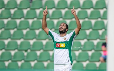 3 أهداف لقاسمي مع إلتشي في 4 أيام