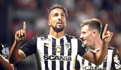 محترفان مغربيان يواصلان الإبهار في أوروبا