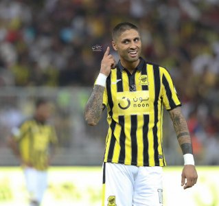 عودة داكوسطا لفرنسا يقلق الاتحاديين