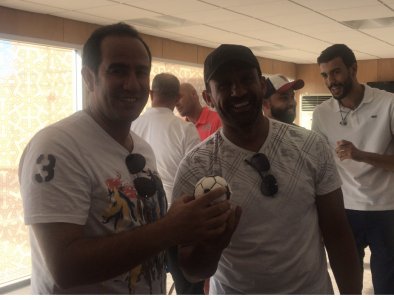 على طريقة الكبار ودع الكوكب الإدريسي