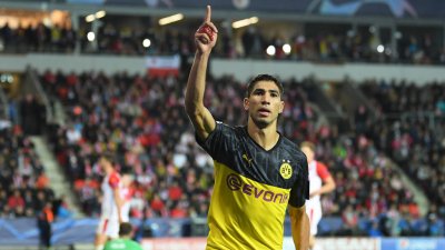 صحيفة اسبانية تشبه حكيمي بغاريث بيل