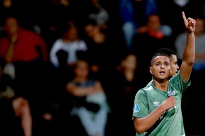 الهولنديون يضغطون من جدديد وايحطارين يصد رغبتهم بهذه الطريقة