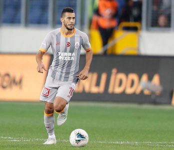 بلهندة يطالب بزيادة راتبه السنوي