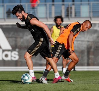 بوعلام يتدرب من جديد مع زيدان