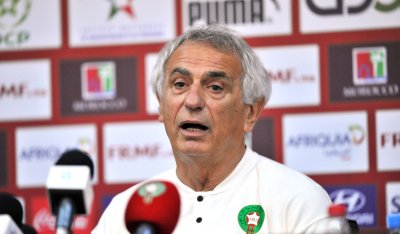 الناخب الوطني يعقد ندوة صحفية بطنجة