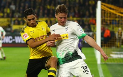 حكميمي بأدوار عمالقة