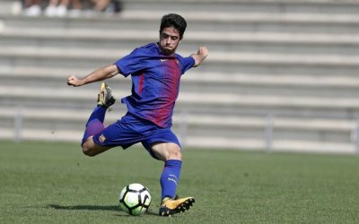 تعرف على إلياس خوماش الموهبة المغربية في برشلونة