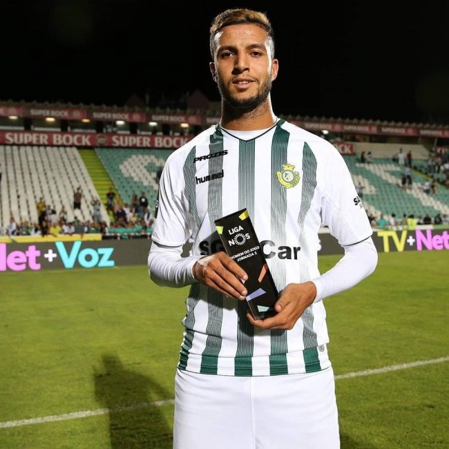 حشادي يقاوم الاحتراف