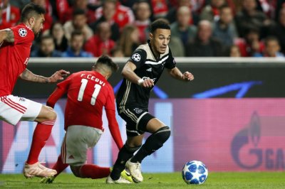 تين هاغ: مزراوي خسر معاركه، لكن أجاكس مازال ينتظره