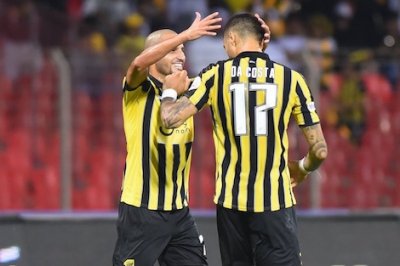 فوز الأحمدي وداكوسطا في كأس محمد السادس