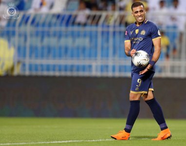 تقرير  المنتخب : حمد الله.. كيف انقلب السحر على الساحر؟