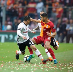 صحيفة تركية تقرب بلهندة من نادي سعودي كبير