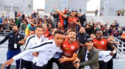 الطاس يحظى باستقبال الأبطال في ديربي العرب!