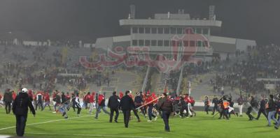 بالصور.. أعمال شغب تندلع بعد الديربي البيضاوي