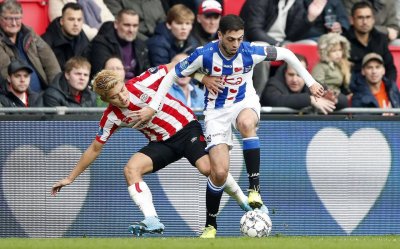 فايق الهداف يطارد الثلاثة الكبار