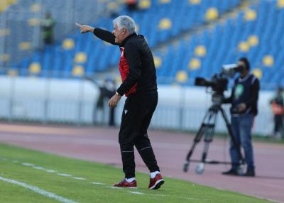 تقرير  المنتخب  : 3 ضغوطات تحاصر مانولوفيتش لمواجهة اتحاد الجزائر