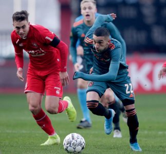 زياش يصنع هدفين ويسحق زملاء الأمس