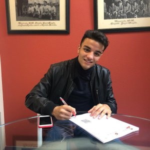 نومانسيا يكافئ الصنهاجي ويمدد عقده