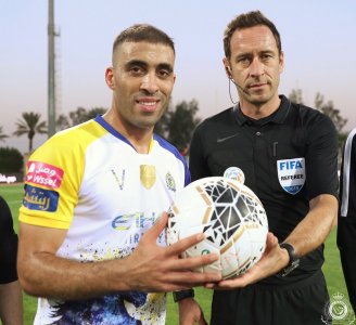  االجلاد  يسترد الصدراة بـ الهاتريك  الخامس