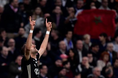 زياش ينافس هؤلاء لدخول منتخب العام