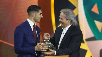 الريال هنأ نجمه المغربي القادم