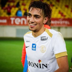 الشوارف يواصل التألق بقميص شاتورو