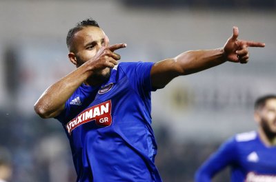 العرابي يتألق بهاتريك ببطولة الإغريق