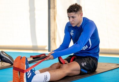 حارث يغيب عن مباراة اليوم أمام مانشنغلادباخ