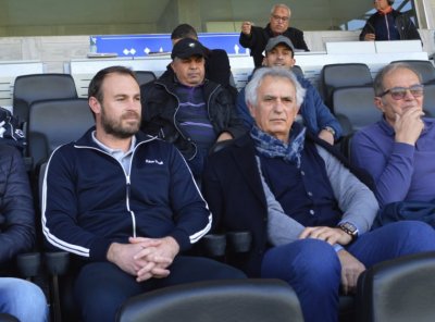 وحيد يعود للظهور في ملاعب البطولة لمراقبة المحليين