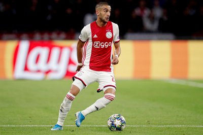 أجاكس يكشف طبيعة إصابة زياش ومدة غيابه