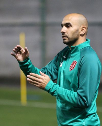 الركراكي في أول امتحان له رفقة الدحيل