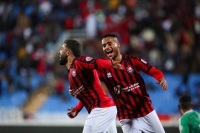 فوزير يسجل هدفه الرابع ويتحسر!